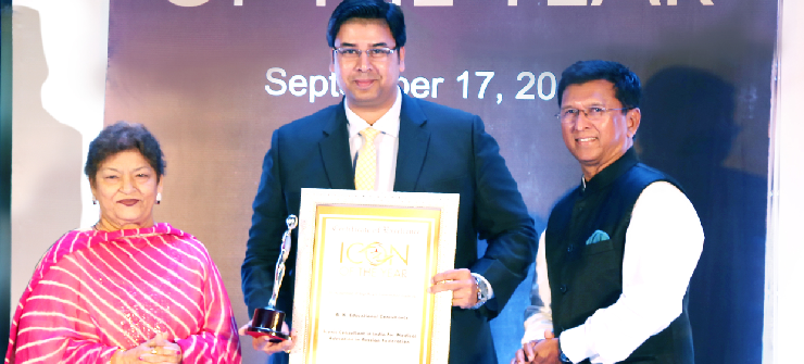 DR.AMIT KAMLE HONOURED AS ICON OF THE YEAR 2017