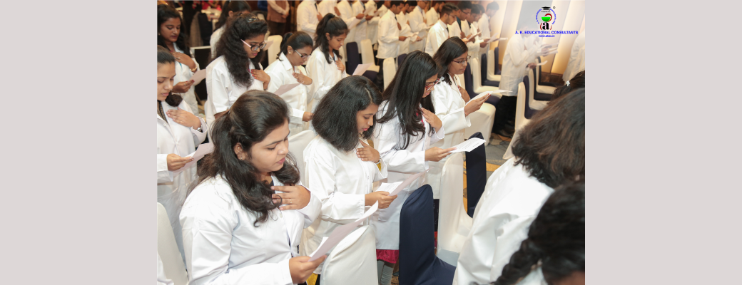 AKEC Medical Students Batch 2018 Pledge The Hippocratic Oath At The Pre Departure Meeting